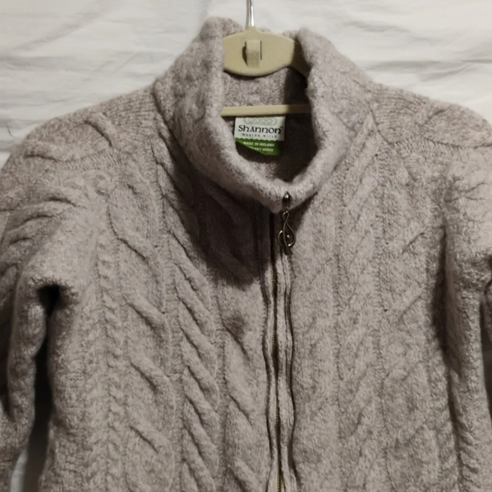 Shannon Woolen Mills hardly worn
